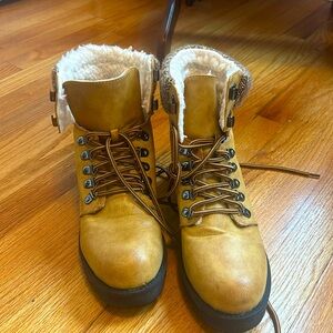 Mia Women’s Lace Up Combat Boots